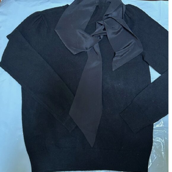 Polo Ralph Lauren Sweaters - Ralph Lauren Woman Sz M Cashmere Sweater with Detachable tie Black $220